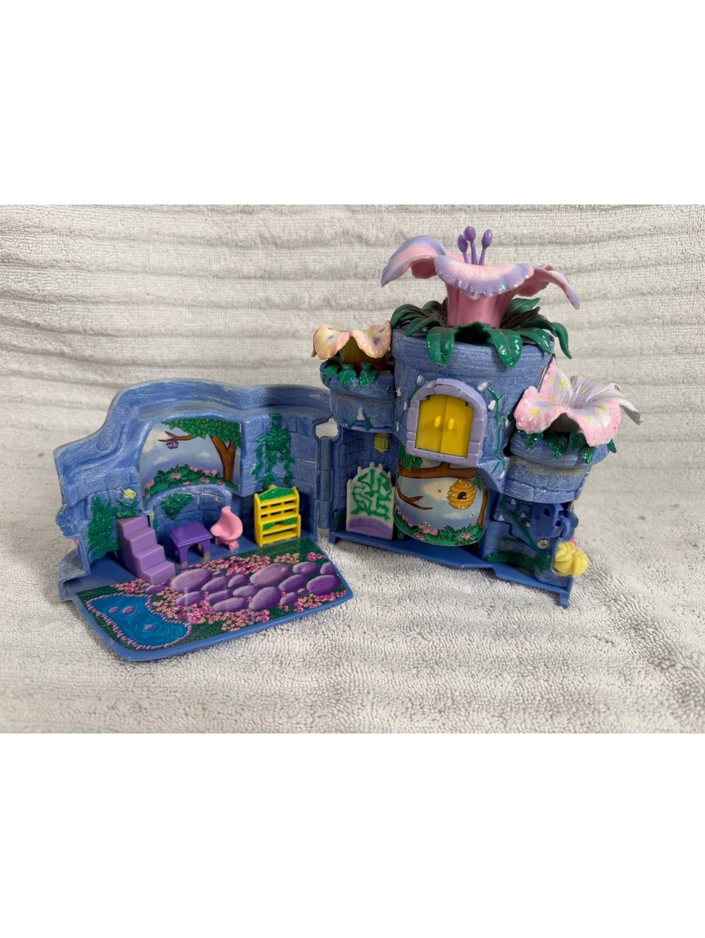 Vintage 1996 Polly Pocket Blue Flower Castle Playset